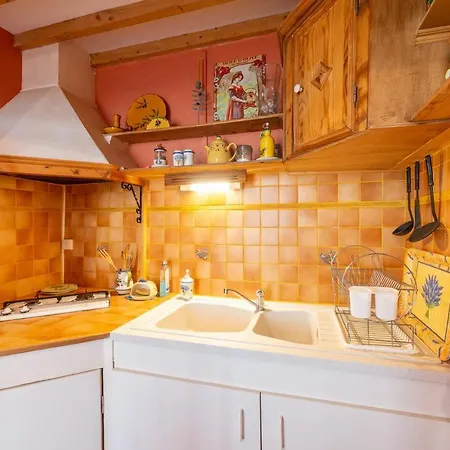 Le Pontias Apartment *