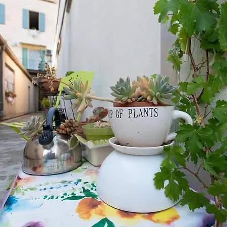 Le Pontias Apartment *