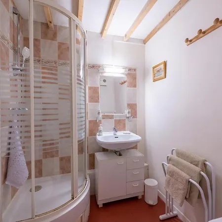 Le Pontias Apartment *